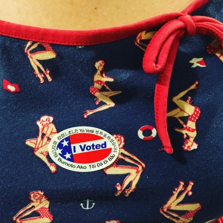Vaaleissa äänestäneet saavat Yhdysvalloissa rintaansa tarran, jota he kantavat vaalipäivän ajan merkkinä siitä, että ovat täyttäneet velvollisuutensa.