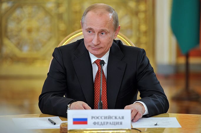 Virus jarruttaa Vladimir Putinin jatkoaikeita